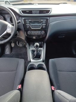 
nissan qashqai 4×4 full									