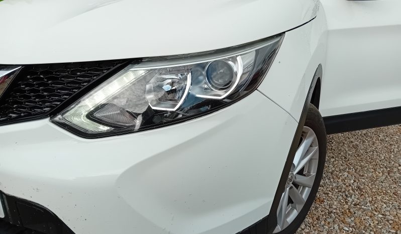 
nissan qashqai 4×4 full									