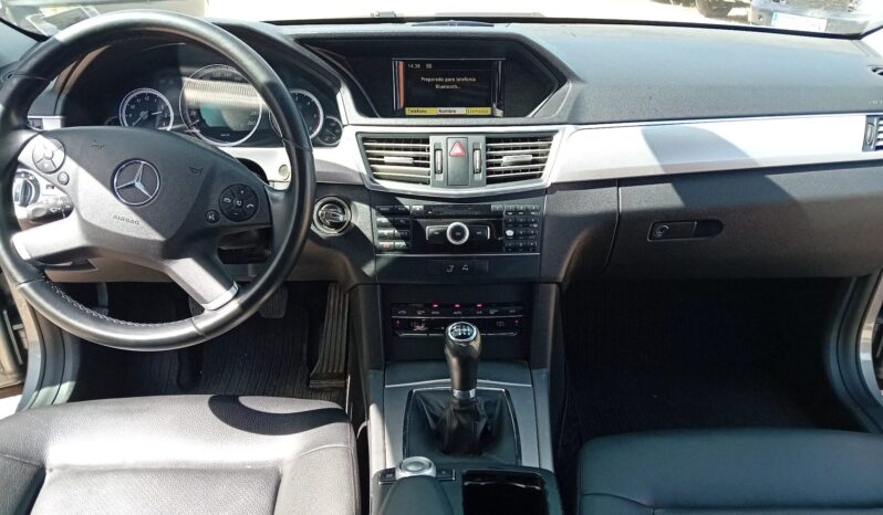 
MERCEDES E220 full									