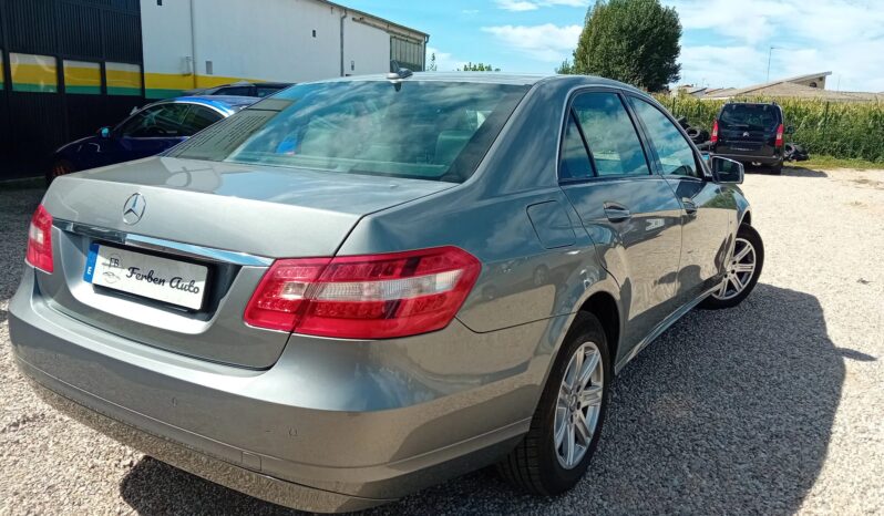 
MERCEDES E220 full									