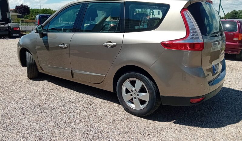
RENAULT SCENIC full									